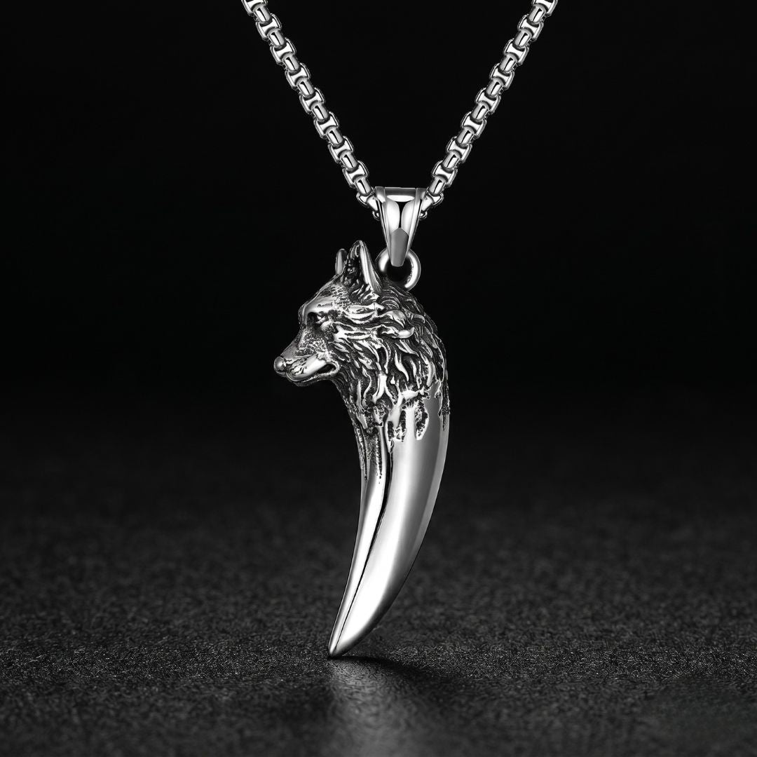 Wolf Necklace : Spirit of Tenacity
